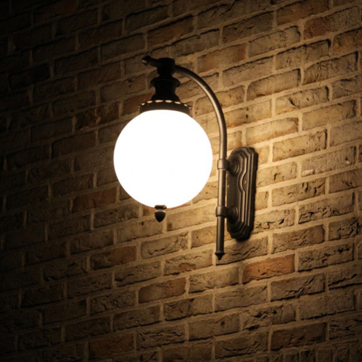 Globe wall light Madeira