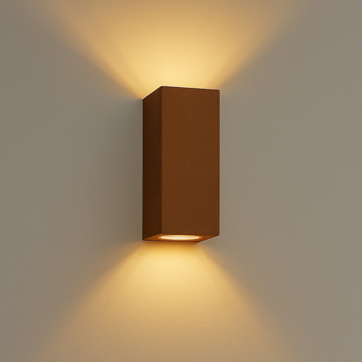 Buitenlamp in moderne stijl en corten kleur gemaakt van RVS van het merk KS Verlichting