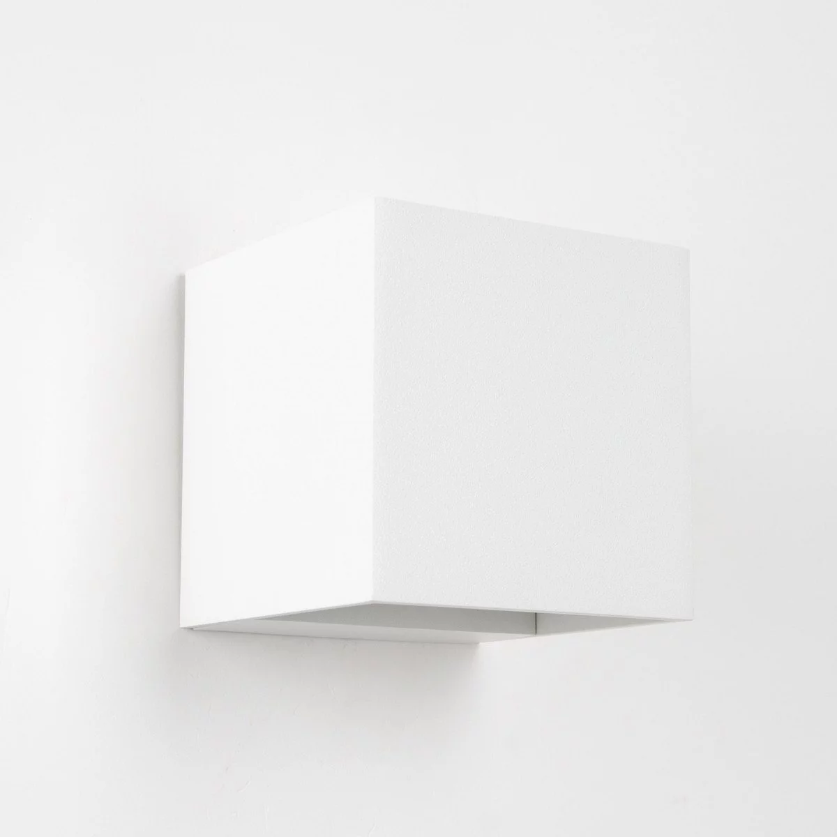 Binnenverlichting Shift up en downlighter muurlamp met modern design in witte kleur