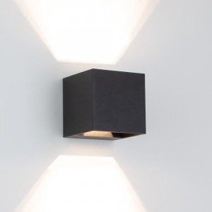 Binnenverlichting Shift up en downlighter muurlamp met modern design in zwarte kleur Binnenverlichting Shift up en downlighter muurlamp met modern design in zwarte kleur