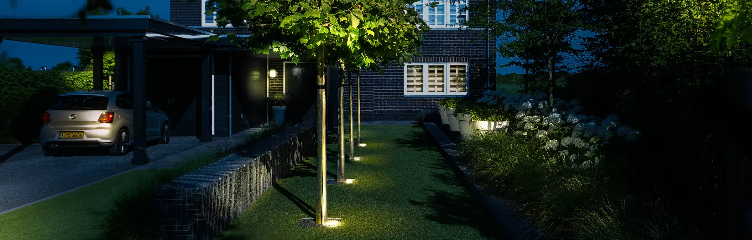 Outdoor lighting with motion sensor
