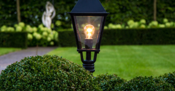 Outside lighting lantern classic Plinth Garden Path Lamp Black/Silver 