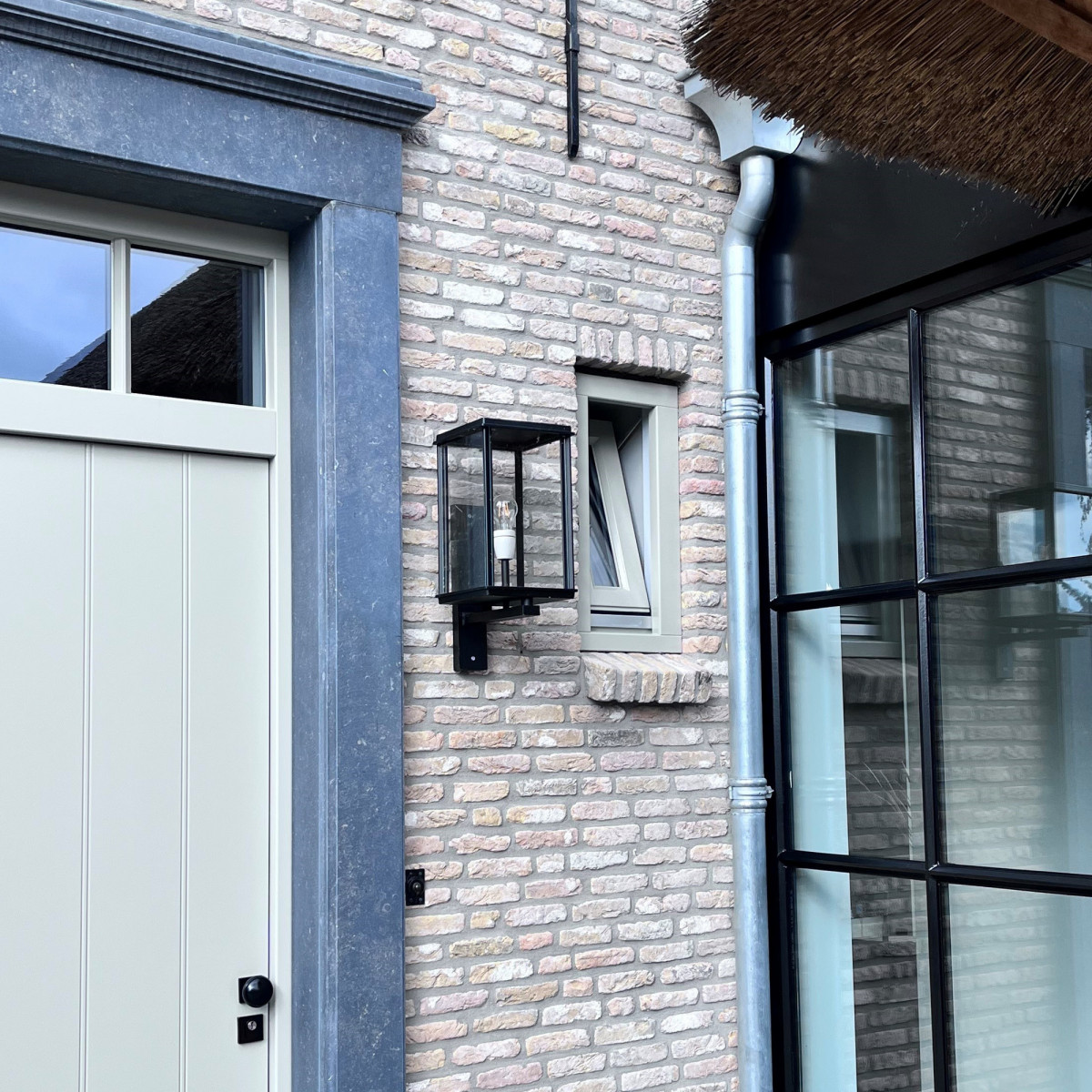 Stylish vitrine outdoor wall light from KS outdoor lighting company