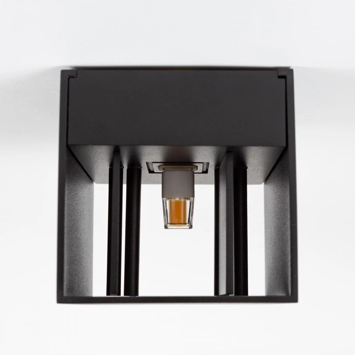Binnenverlichting Shift up en downlighter muurlamp met modern design in witte kleur