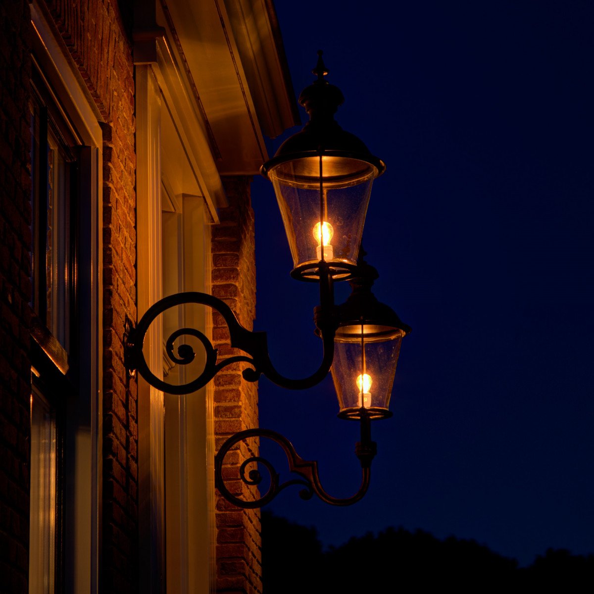 Amstel XL Wall Light Black
