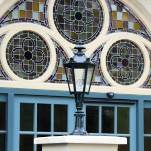 Outdoor Pedestal Light Oxford 15 + Crowns Outdoor Pedestal Light Oxford 15 + Crowns
