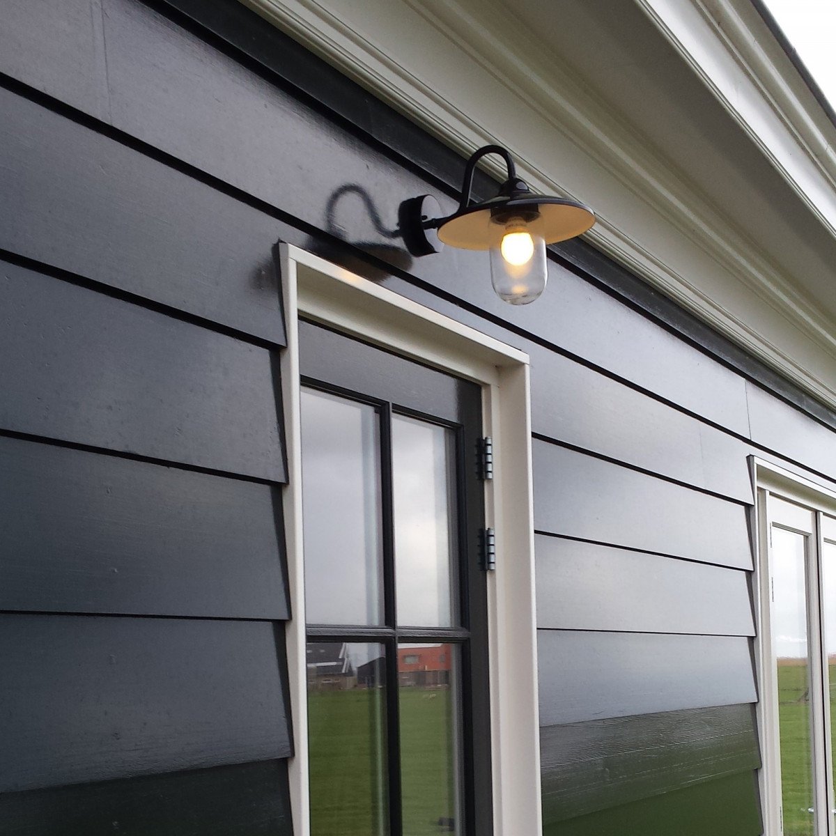 Barn light Brig black