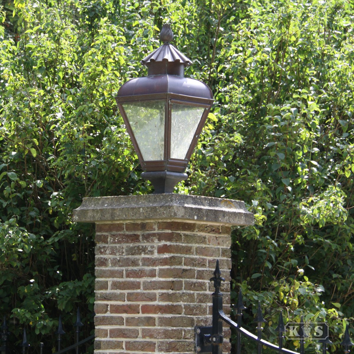 Jan van der Heijden L post lantern