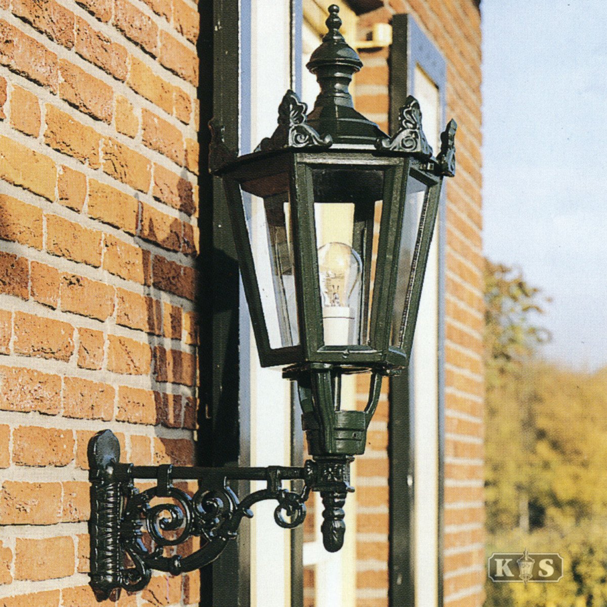 Outdoor wall light - M 37