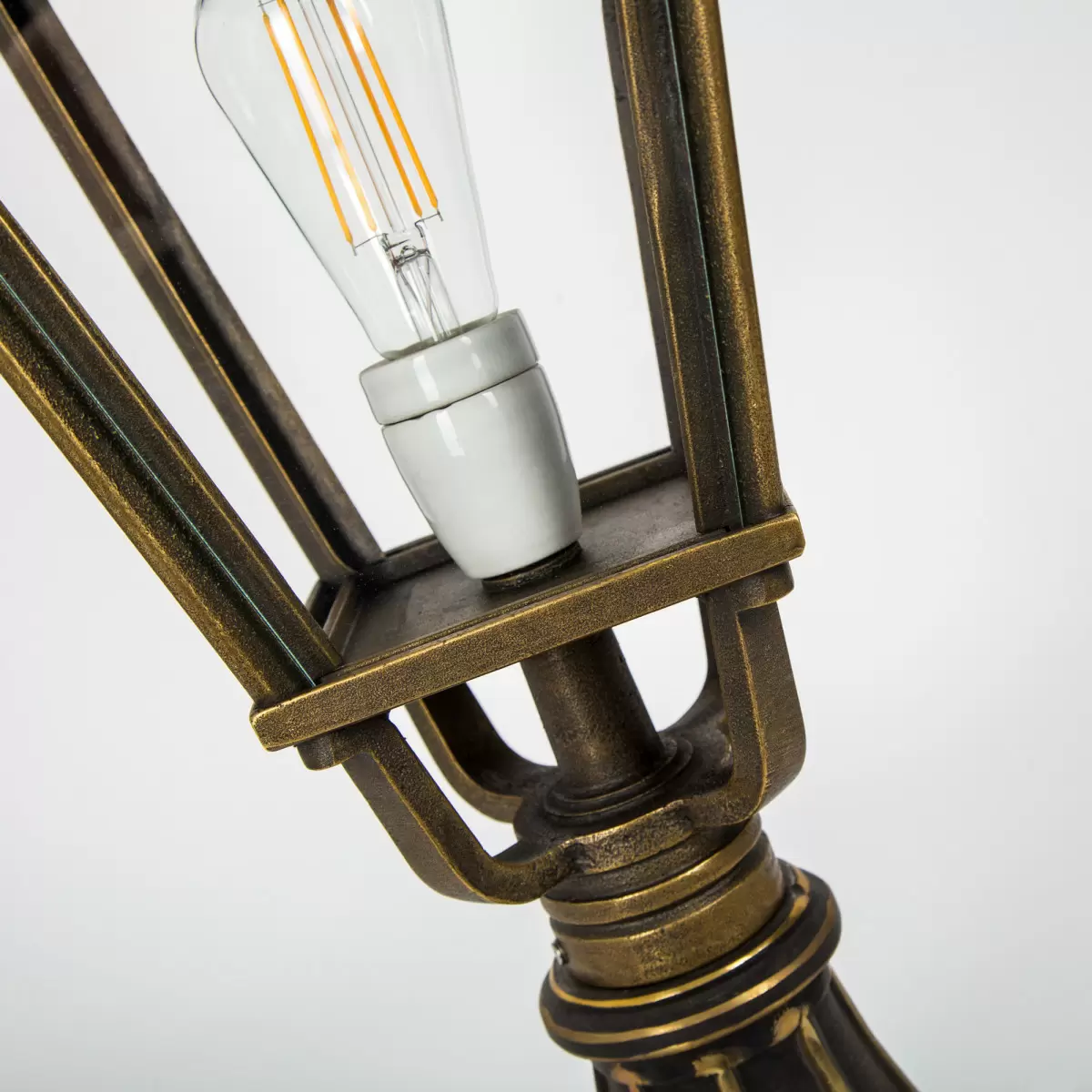 Holland S post lantern