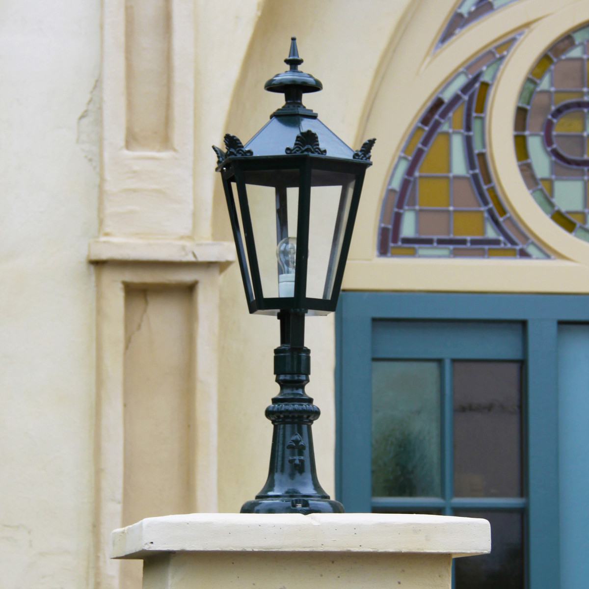 Outdoor Pedestal Light Oxford 15 + Crowns Official site KS outdoor